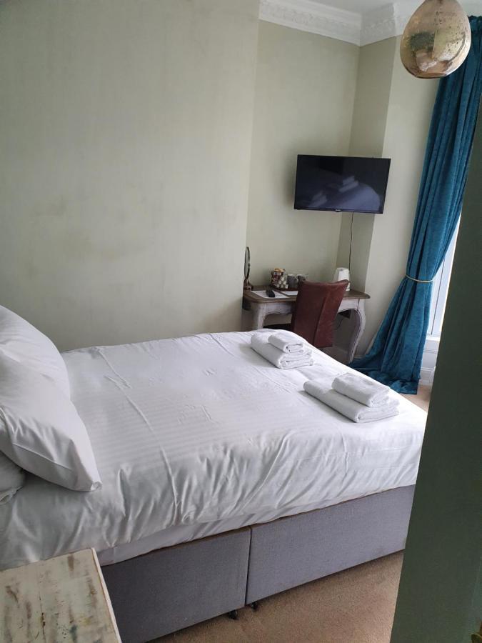 The Lodge Harrogate Bagian luar foto