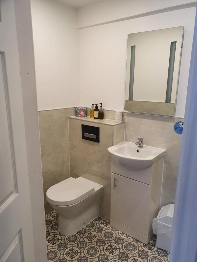 The Lodge Harrogate Bagian luar foto