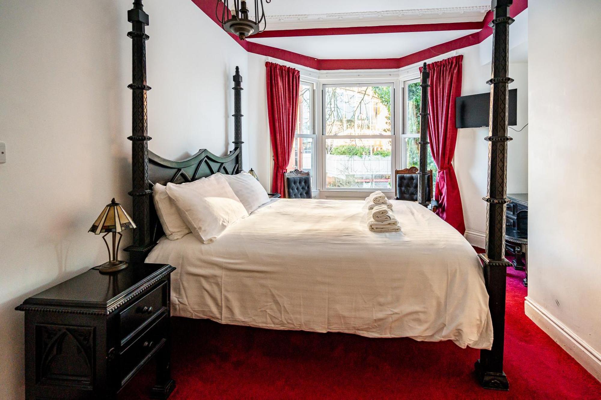 The Lodge Harrogate Bagian luar foto