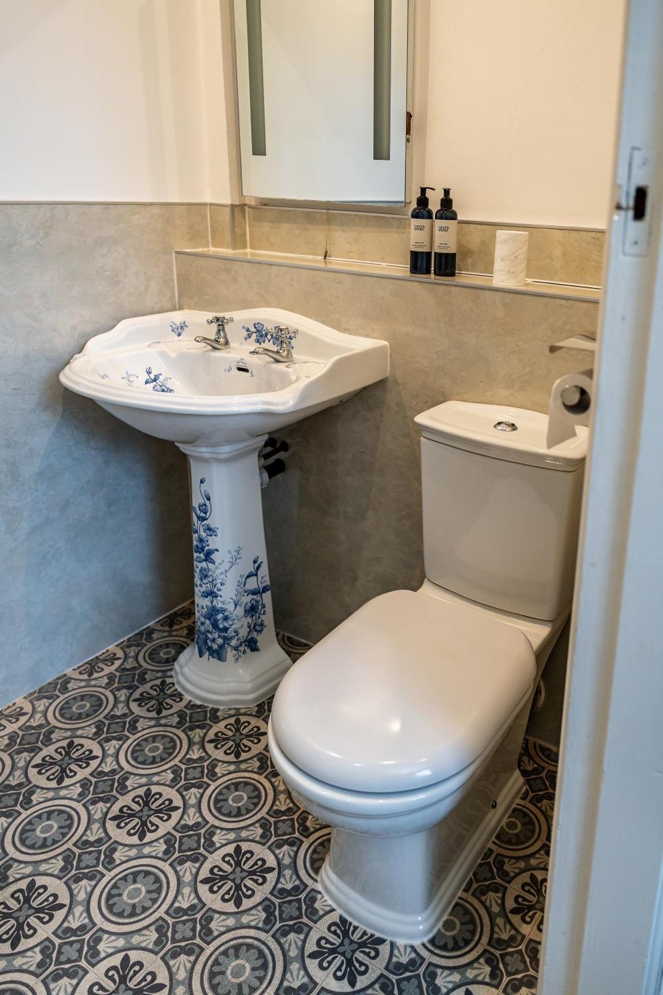The Lodge Harrogate Bagian luar foto