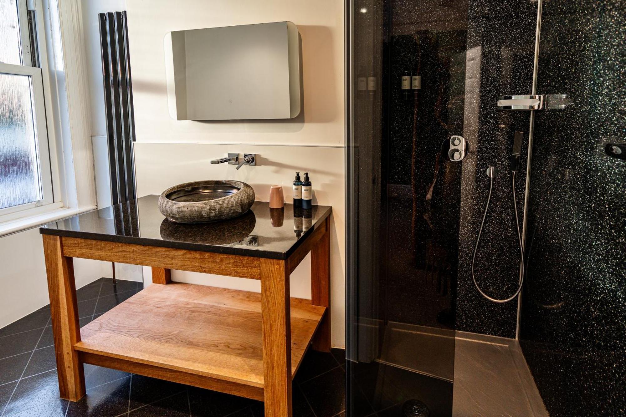 The Lodge Harrogate Bagian luar foto