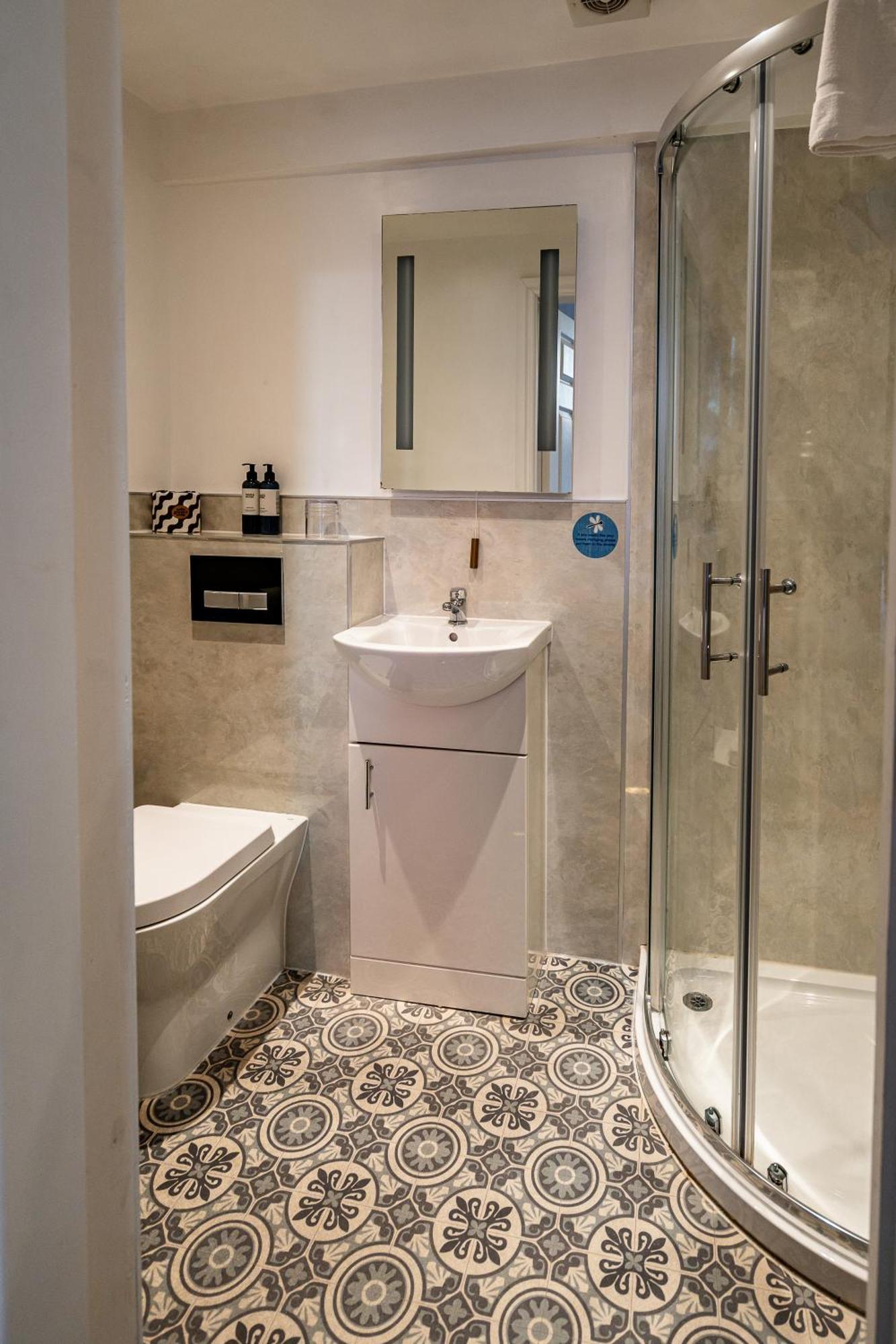 The Lodge Harrogate Bagian luar foto