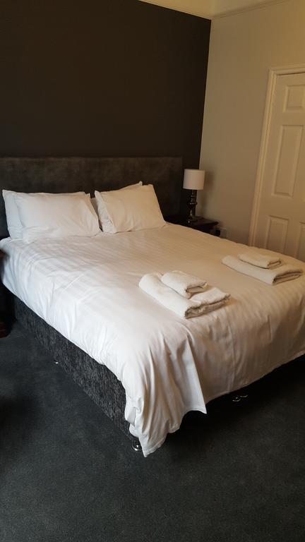 The Lodge Harrogate Bagian luar foto